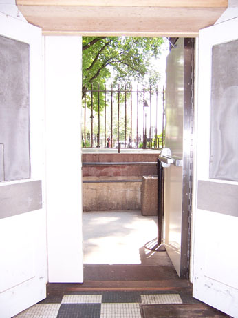 Photo of accessible doors at New York's City Hall